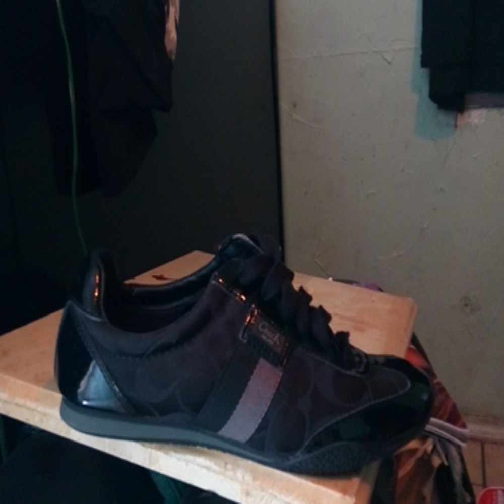 Couch shoes